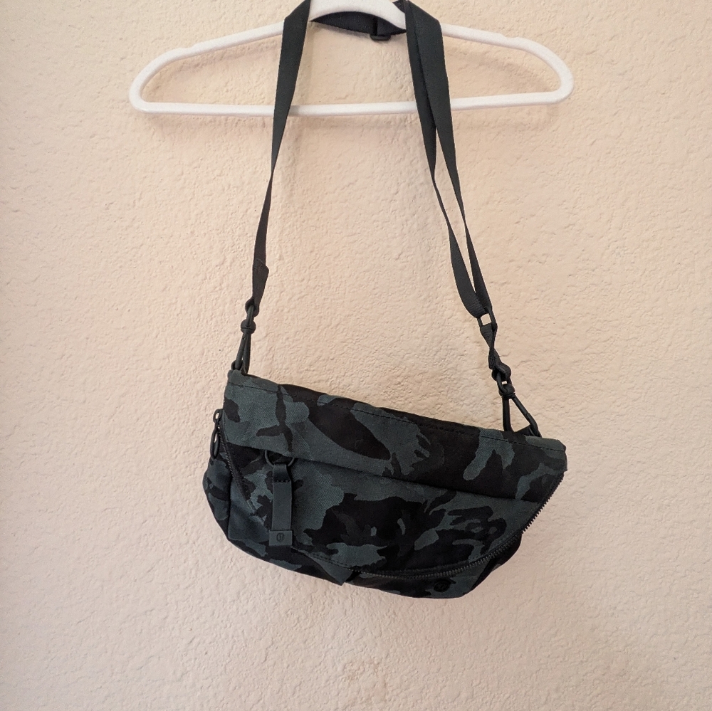 Lululemon All Night Festival Bag